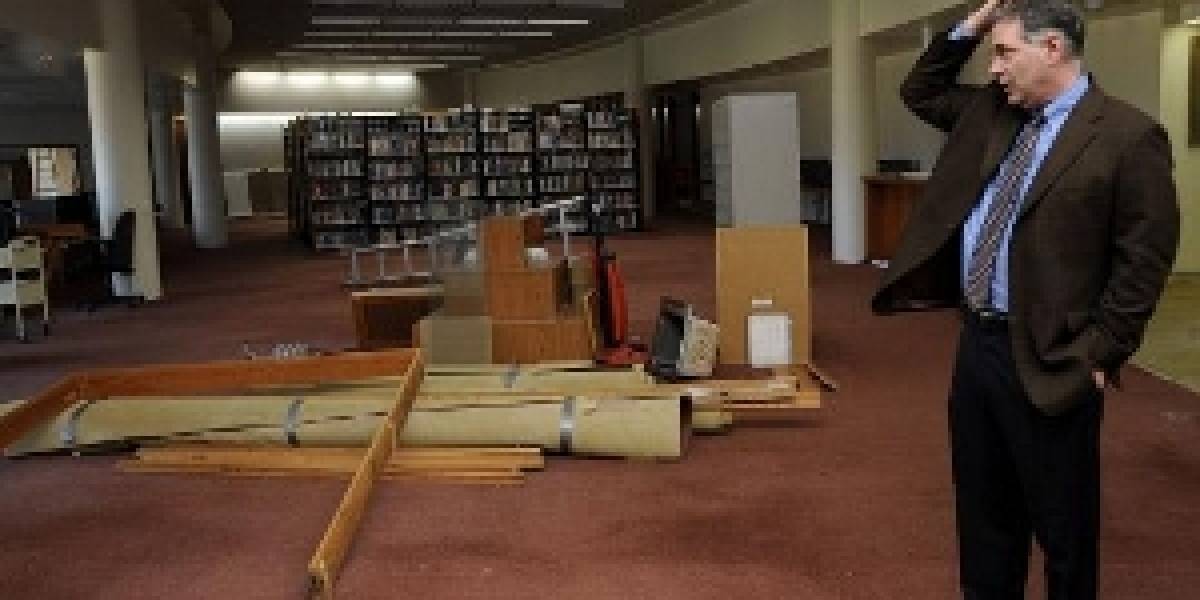 Instituto reemplaza los libros por lectores electrónicos
