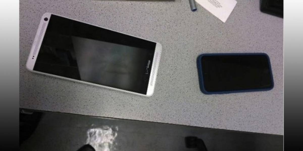 HTC One Max vuelve a aparecer en imágenes y se confirma lector de huellas digitales