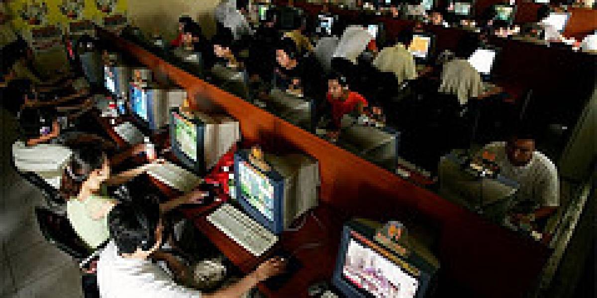 China llegó a 24 millones de habitantes "adictos" a internet