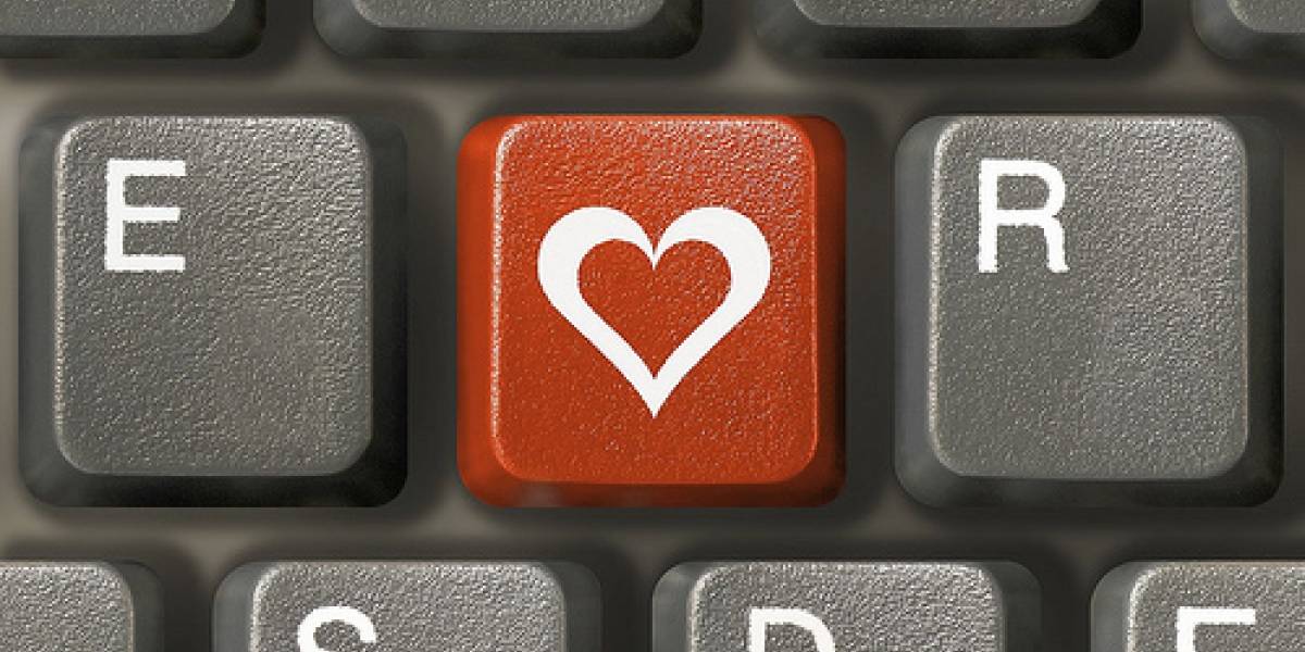 España: Internautas dedican casi el mismo tiempo a la web que a sus parejas