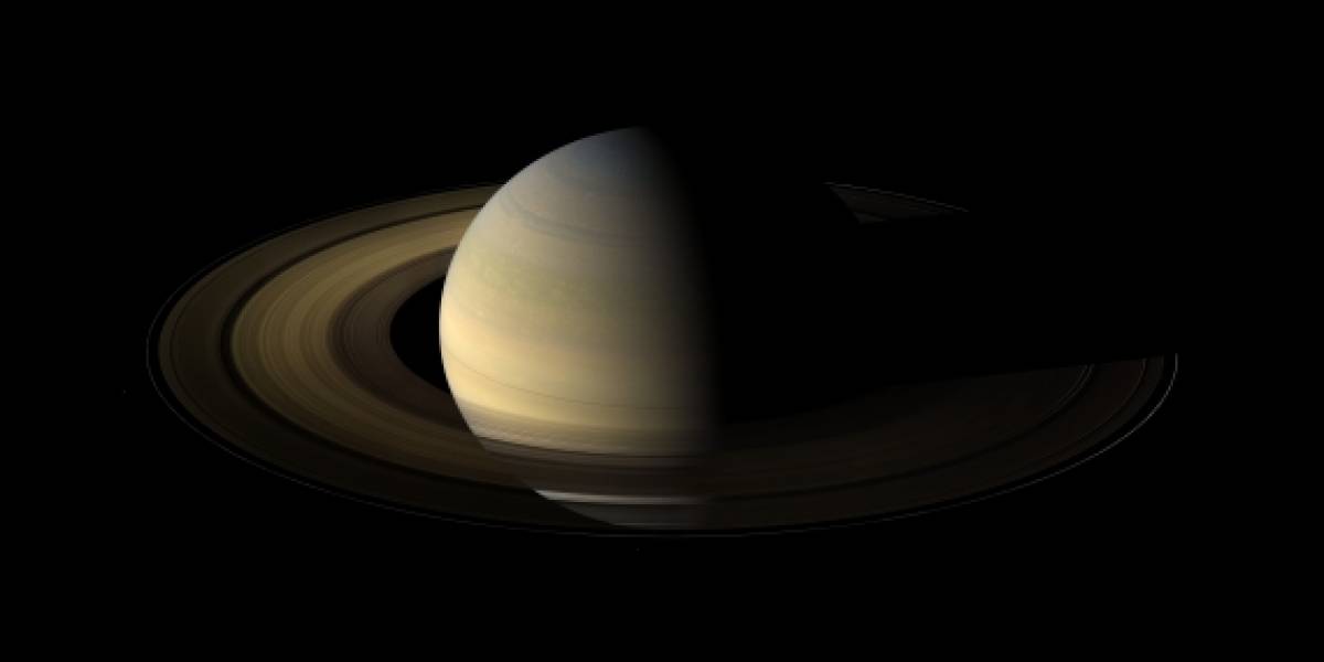 Fotografía de Saturno elegida como una de las mejores del año 2009