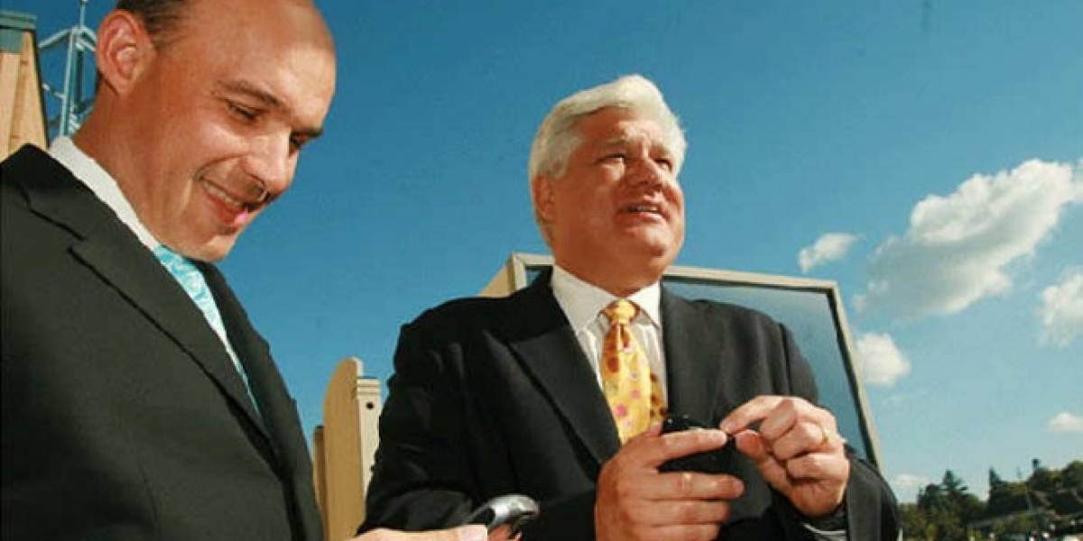Mike Lazaridis, el otro co-fundador de RIM, deja definitivamente a la compañía