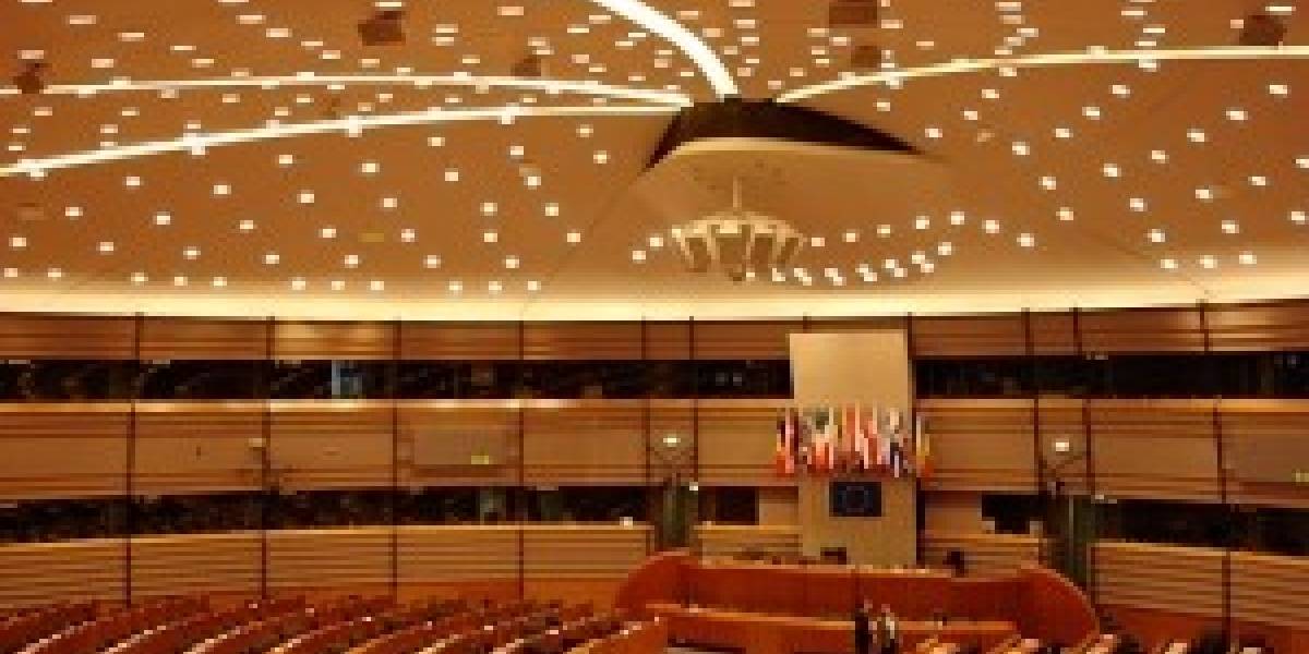 El parlamento europeo da luz verde a la desconexión de Internet sin una orden judicial