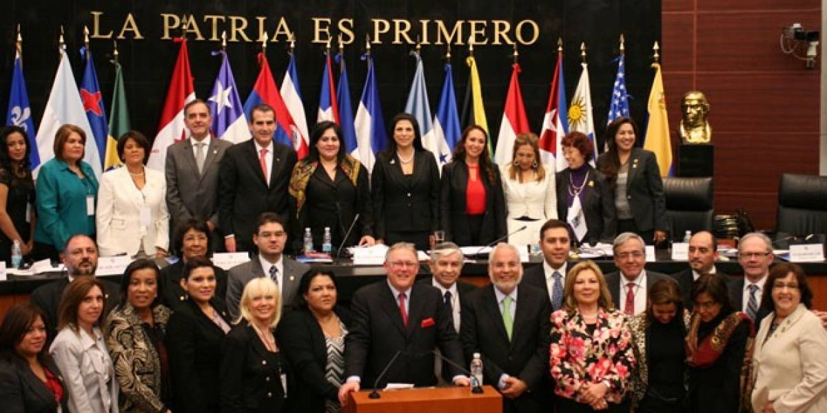 Senador mexicano propone crear sistema de clasificación de videojuegos para el país