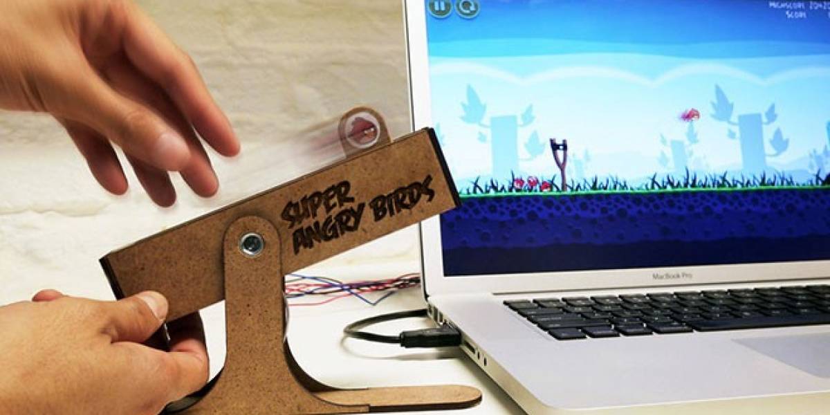 Así se juega Angry Birds con un control personalizado