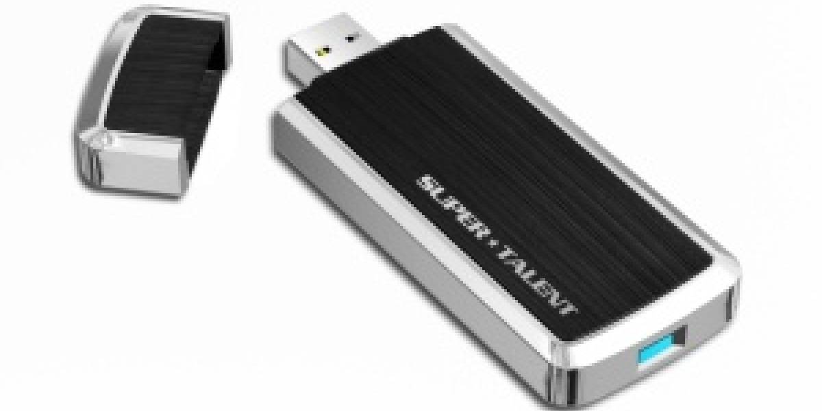 Super Talent anunció el primer pendrive con USB 3.0
