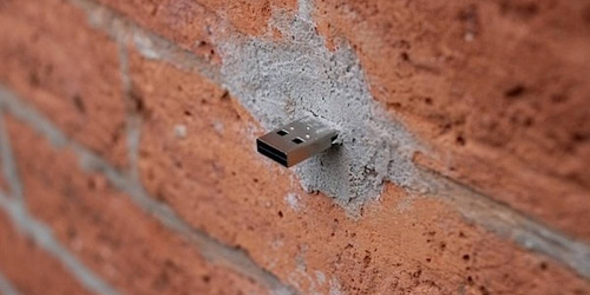 Dead Drops: Unidades USB incrustadas en paredes