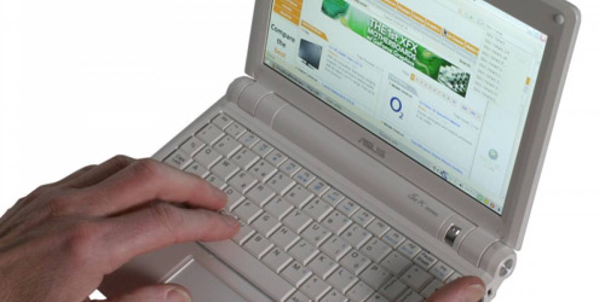 ASUS: Eee PC 900 con multi-touch para Mayo