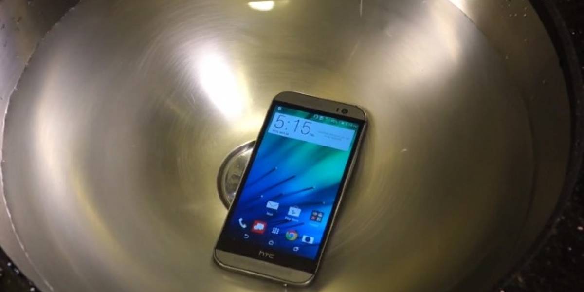 ¿HTC One (M8) resistente al agua?