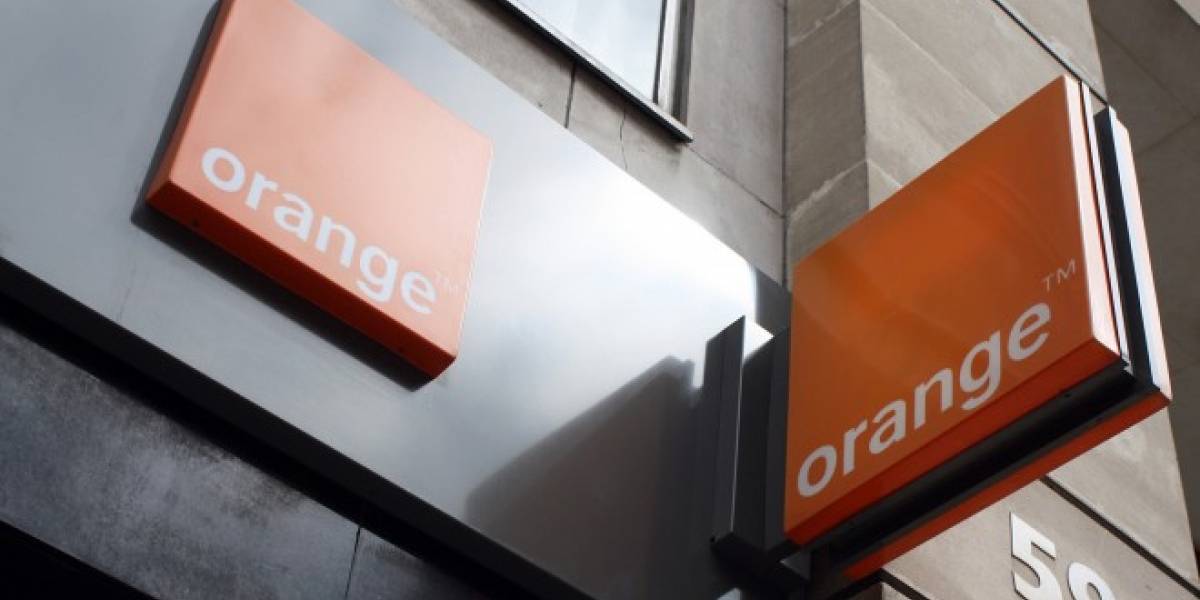 Orange podría vender sus antenas móviles en España