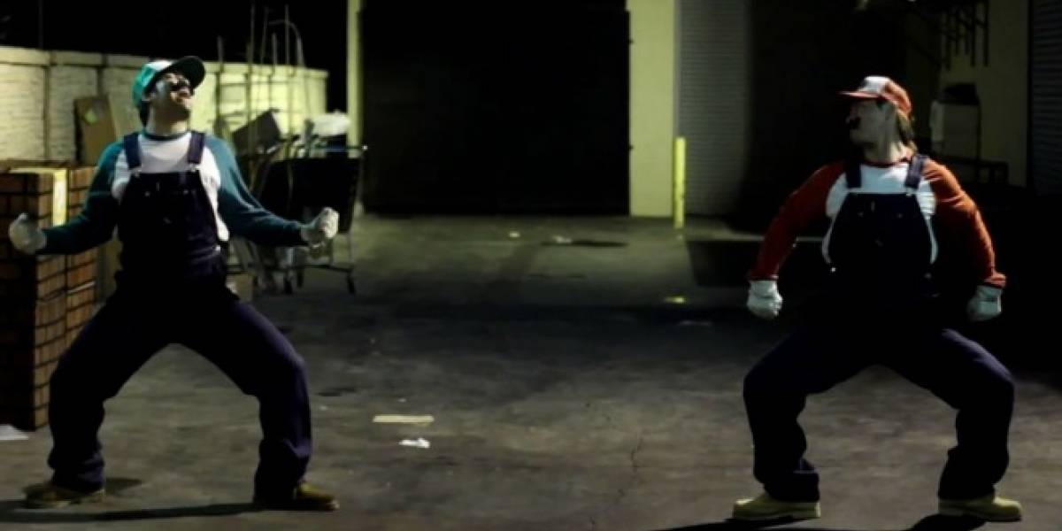Mario y Luigi se enfrentan en Super Smash Bros de la vida real