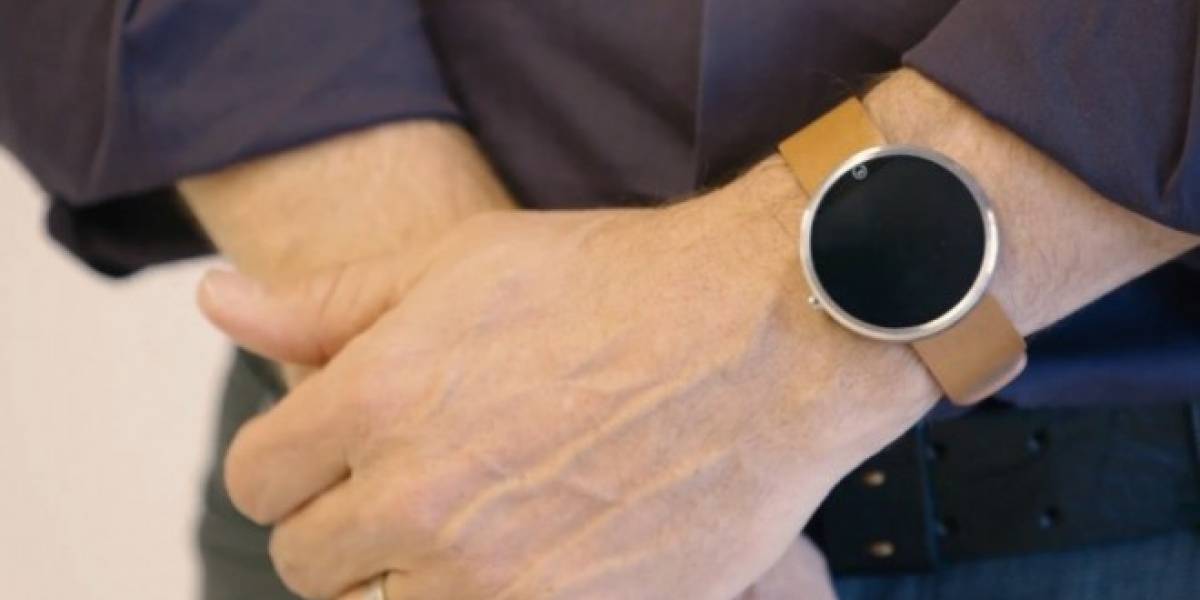 Moto 360 se deja ver en video