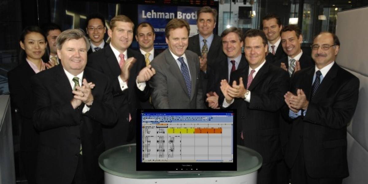 Impresentable: Culpan a Excel por compra de acciones de Lehman Brothers tras su bancarrota