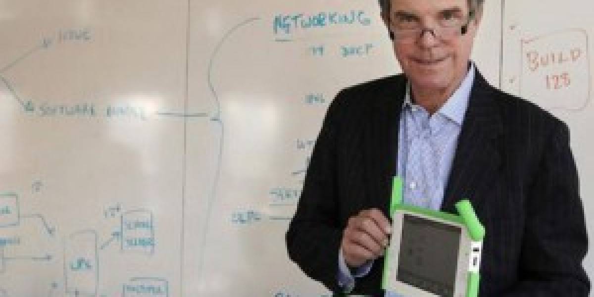 Nicholas Negroponte: El libro de papel morirá de aquí a 5 años