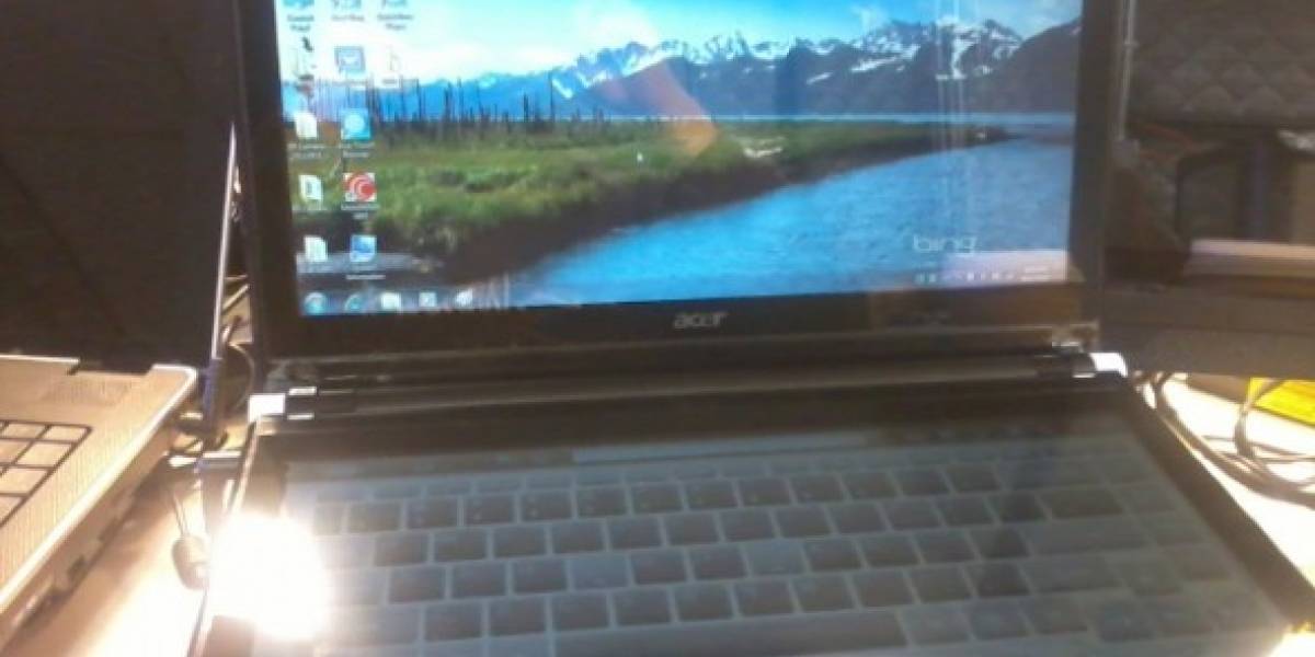 Portátil Acer con doble pantalla táctil