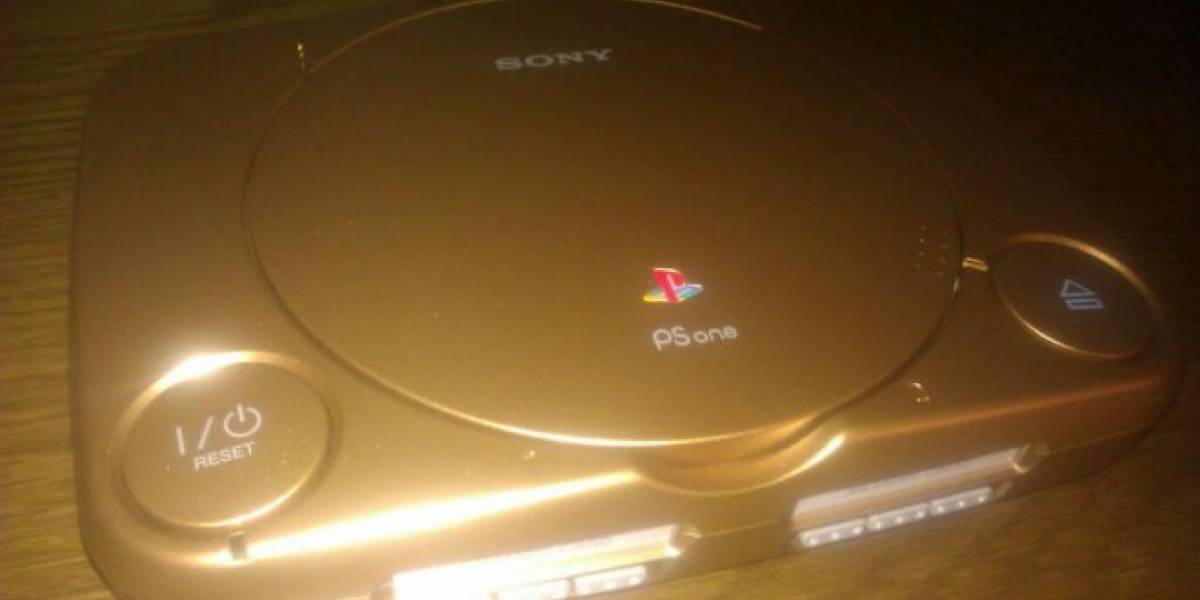 Notch recibe PSone dorado como invitación a la conferencia de Sony en la E3