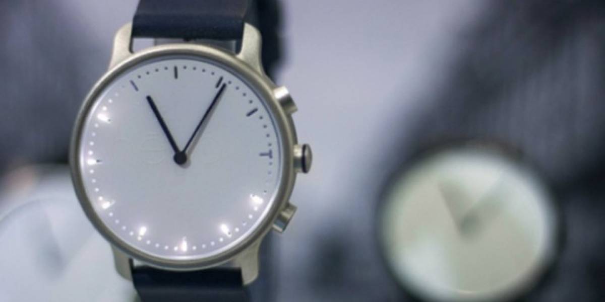 Nevo, el único reloj inteligente que no requiere conectarse a la corriente eléctrica