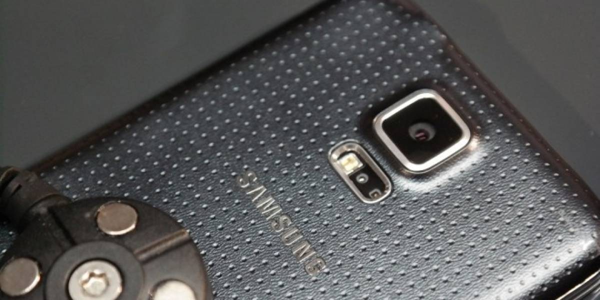 Samsung explica por qué la parte trasera del Galaxy S5 tiene agujeros