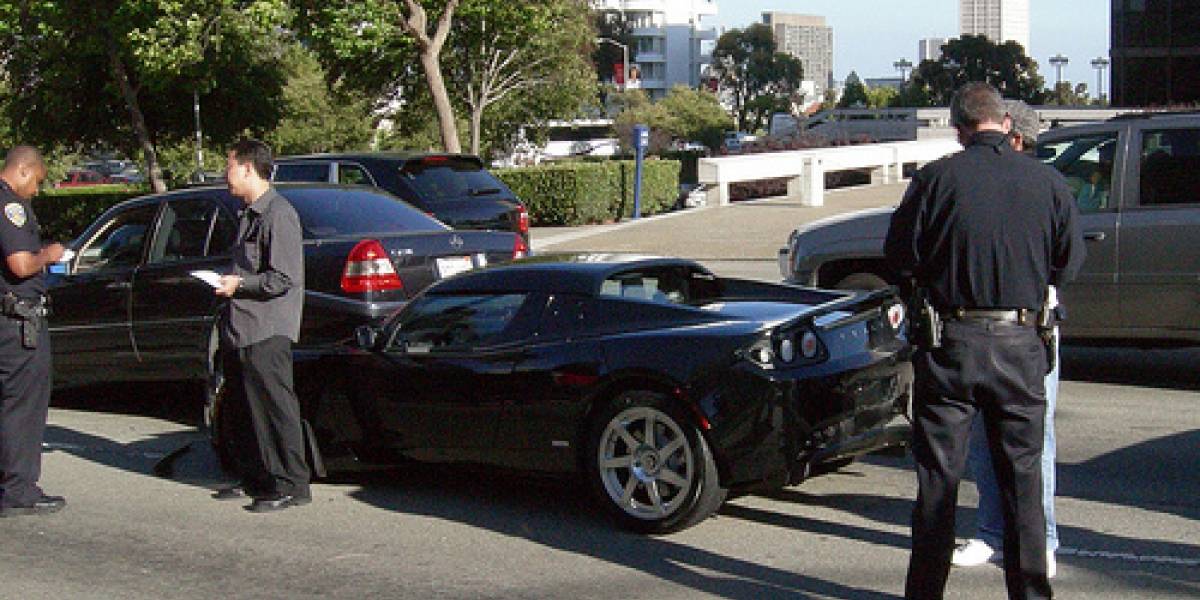 Primer choque de un Tesla Roadster