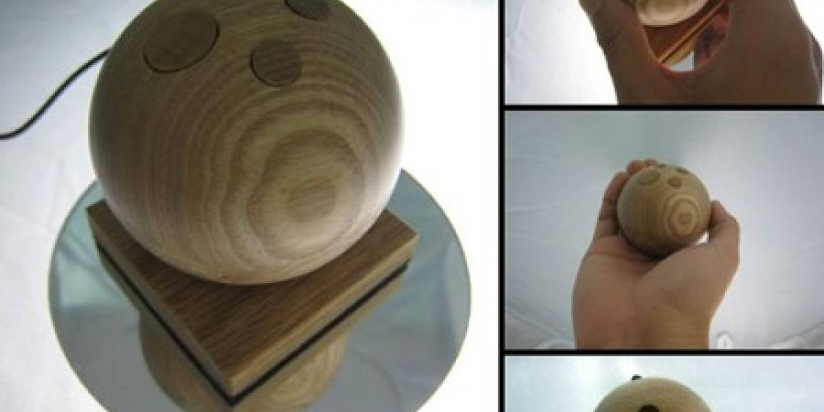 Jupiter: Mouse de madera tipo joystick