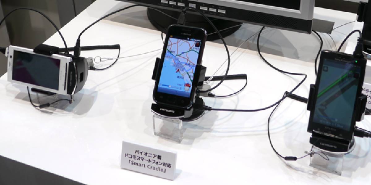 Pioneer lanza GPS Smart Cradle Carrozzeria para smartphones con Android