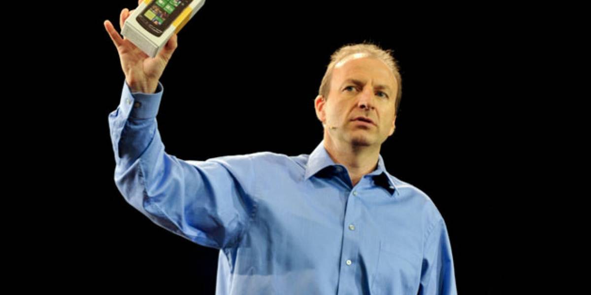 Jefe de la división de Windows Phone 7: "Apple dejó ir una oportunidad"