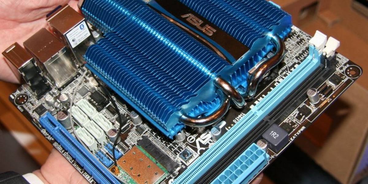 ASUS muestra tarjetas madre AMD Fusion con disipación pasiva
