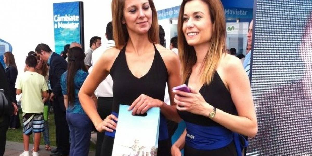 Chile: Las chicas que guiaron a los interesados en portarse de compañía