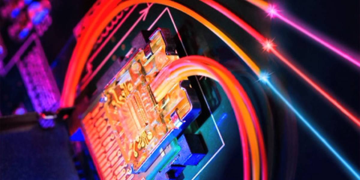 Primera versión de Intel Light Peak usará cobre en vez de luz