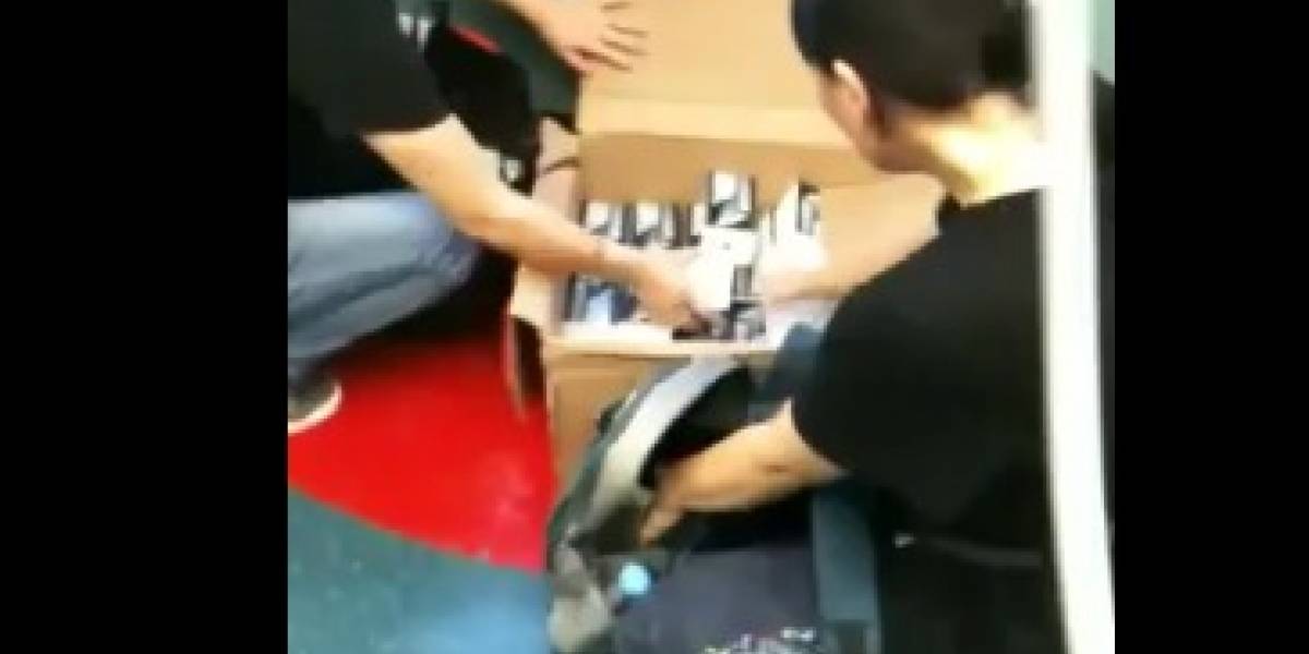 Contrabando de iPhones 4 en metro de China captado en video