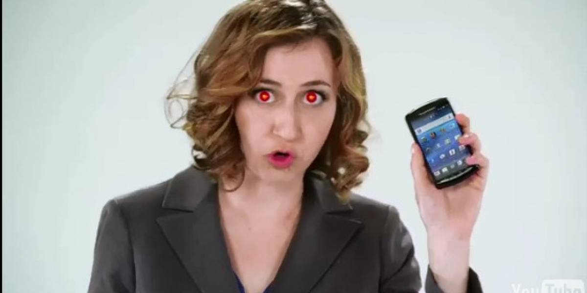 Aparecen spots del Xperia Play, y son chistosos