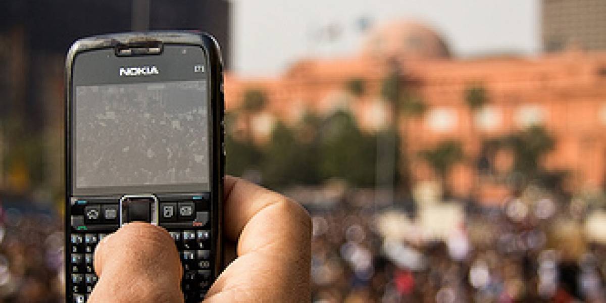 Gobierno egipcio usó a Vodafone para enviar SMS masivos
