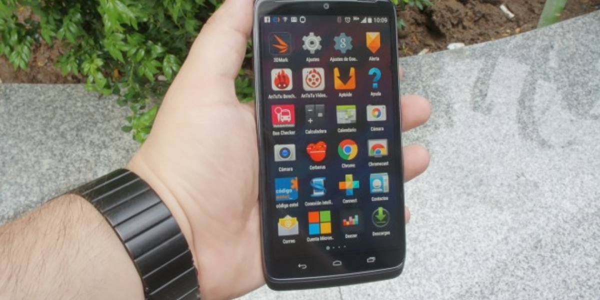 Algunos usuarios de un Motorola Moto Maxx, ya comienzan a recibir Android Lollipop
