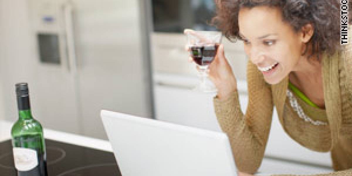 Estudio: Adolescentes embriagados son más propensos a navegar por la web