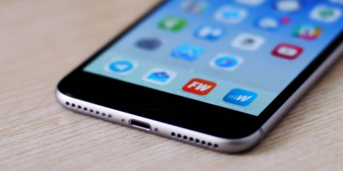 Este adaptador añade un puerto de audífonos al iPhone 7