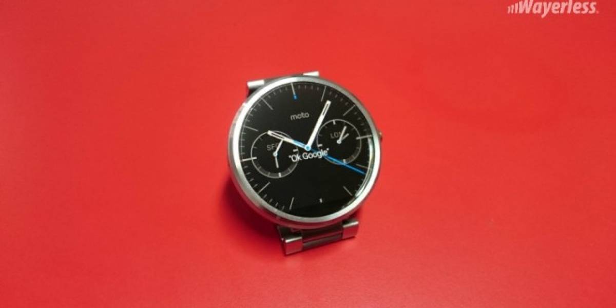Trabajadores de Motorola son vistos usando el nuevo Moto 360 en Chicago