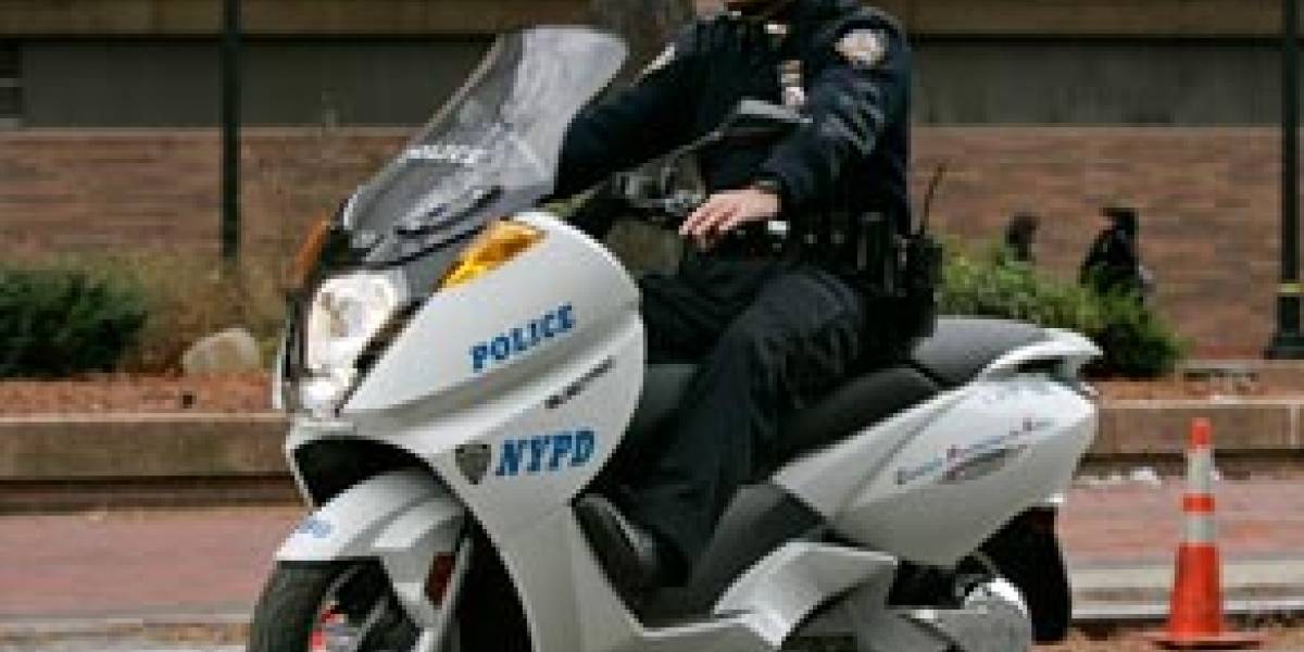 Policía de Nueva York comenzará a usar vehículos eléctricos