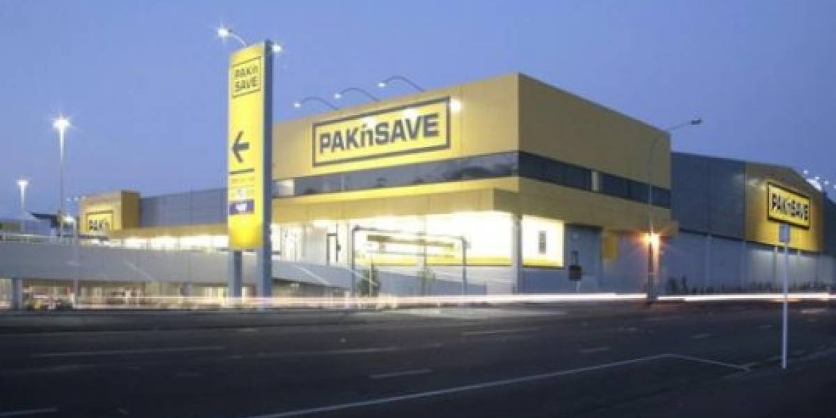 Fallo computacional abrió supermercado en Viernes Santo