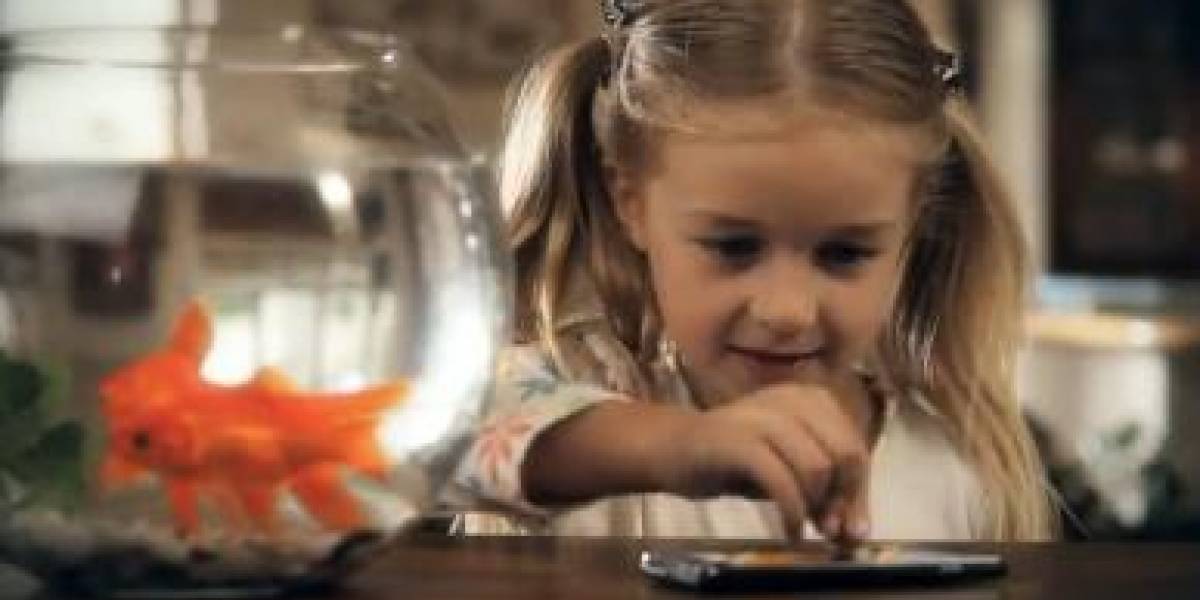 Primer comercial del Galaxy S II. ¡Abstenerse, fanáticos!