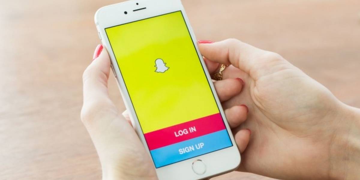 Snapchat ya te deja hacer zoom con una mano
