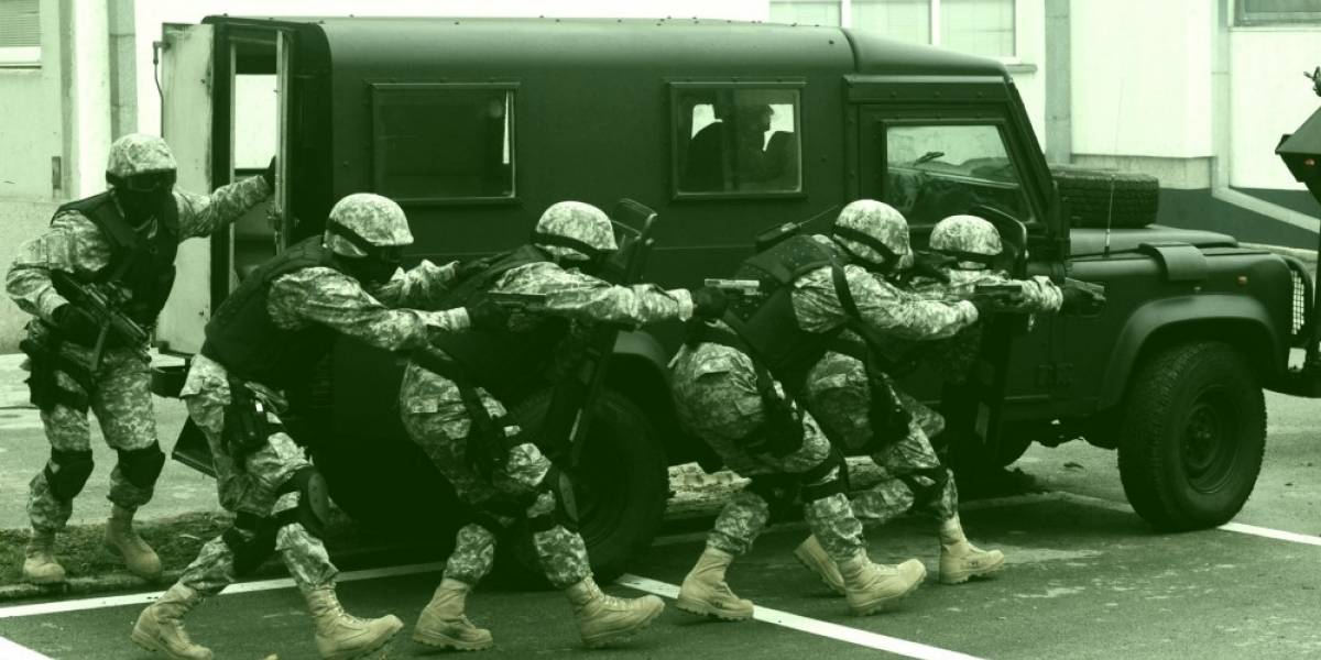 El placer de llamar al SWAT: bromista arrestado, un streamer víctima de la broma en vivo