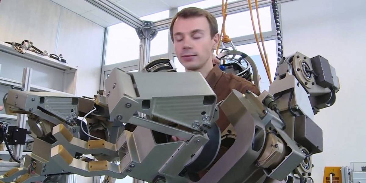 Hacer que el cerebro perciba un exoesqueleto como su propio cuerpo
