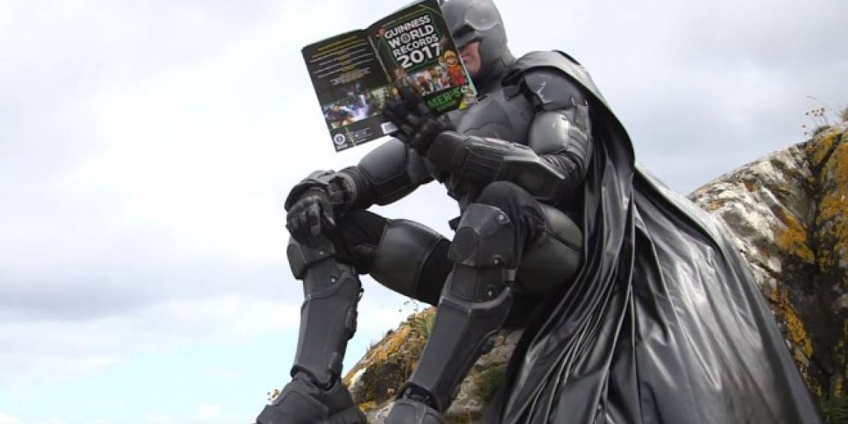 Fan crea un traje realista de Batman y logra un Récord Guinness