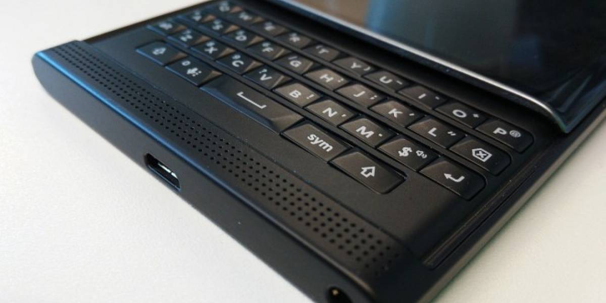 BlackBerry promete que habrá otro equipo con su icónico teclado QWERTY