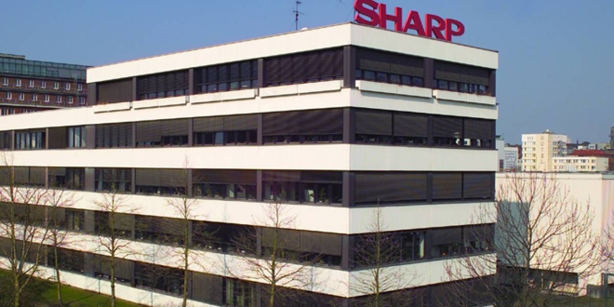 Sharp hipoteca sus instalaciones a cambio de dinero para sobrevivir en la industria