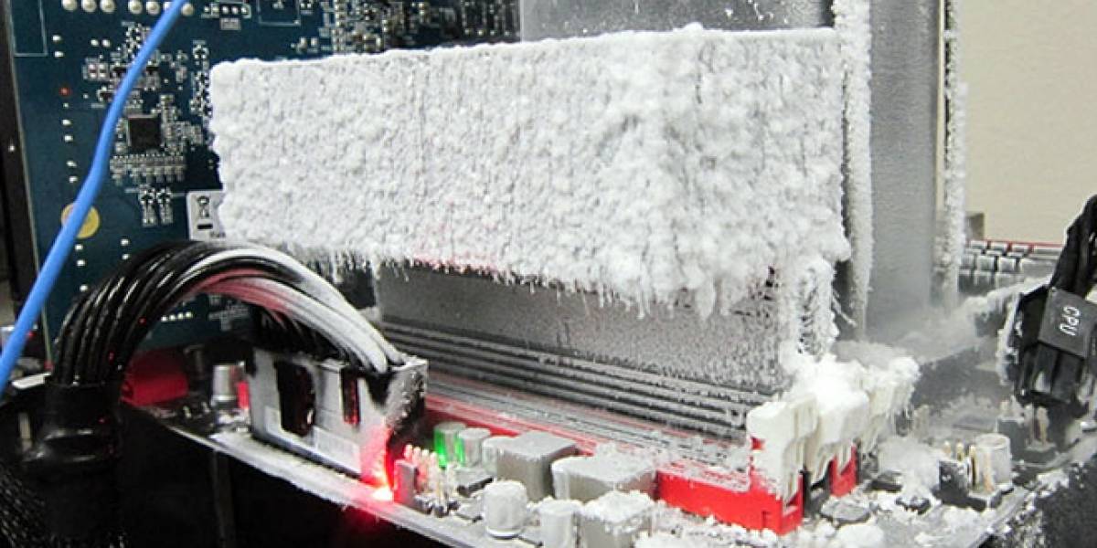 Corsair rompe el récord de frecuencia en DDR3