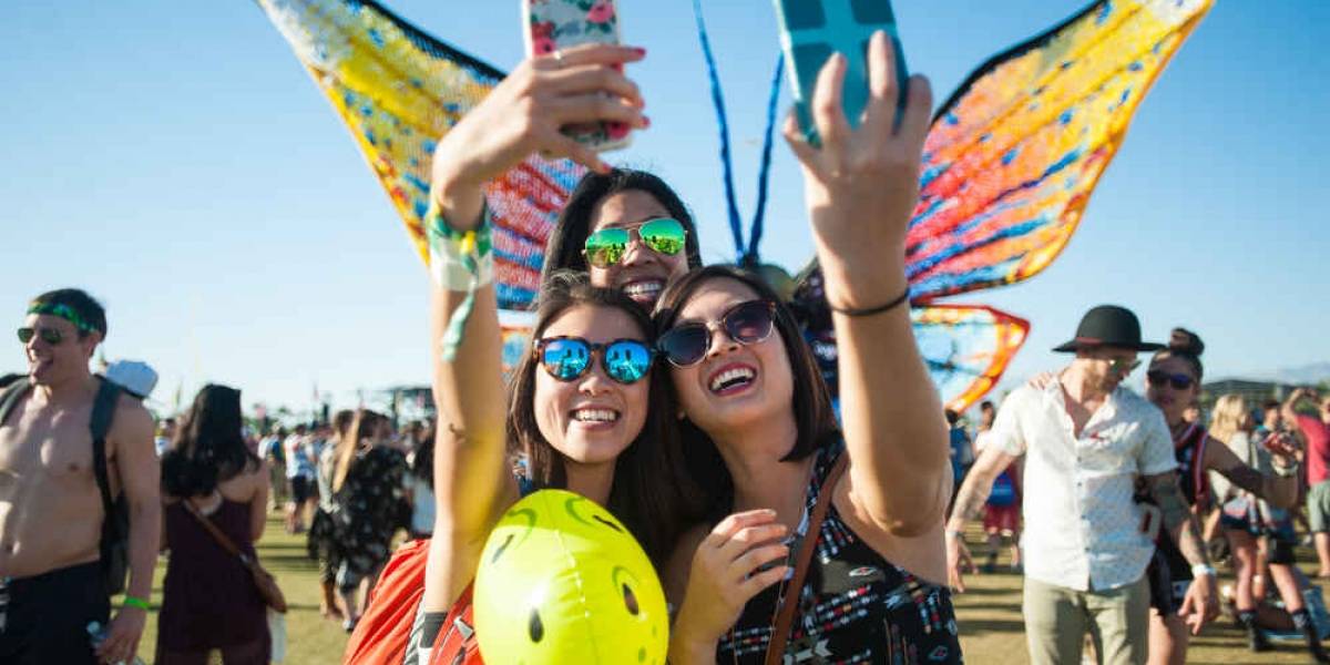 Arrestan a hombre con más de 100 teléfonos robados en festival de música