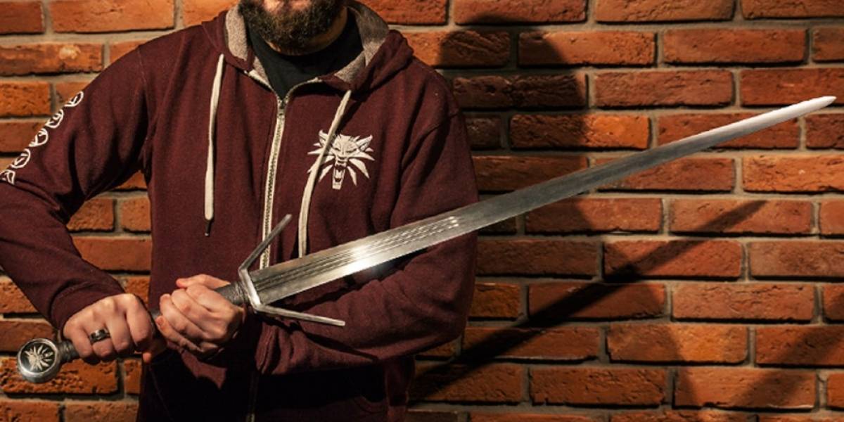 Participa y gana la espada real de The Witcher 3