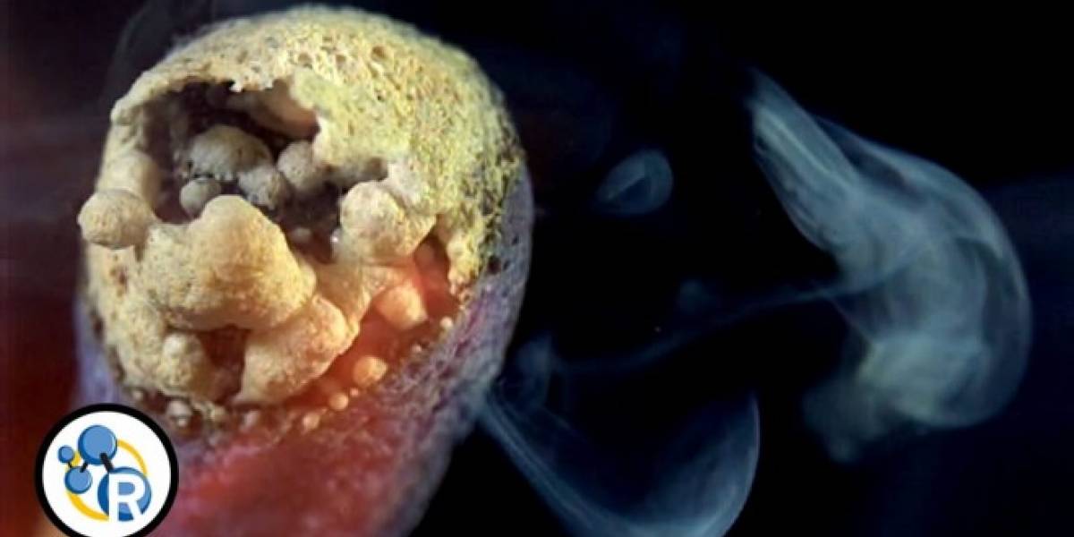 Así se realiza el proceso químico de un fósforo encendido en slow motion