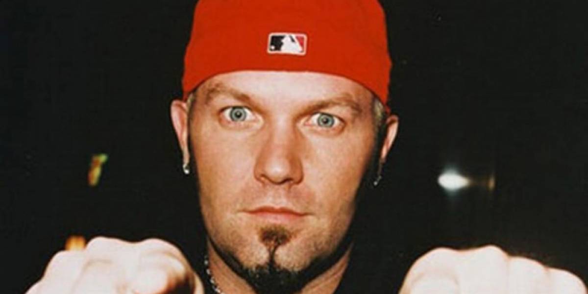 Ponen a la venta consola Dreamcast autografiada por Fred Durst